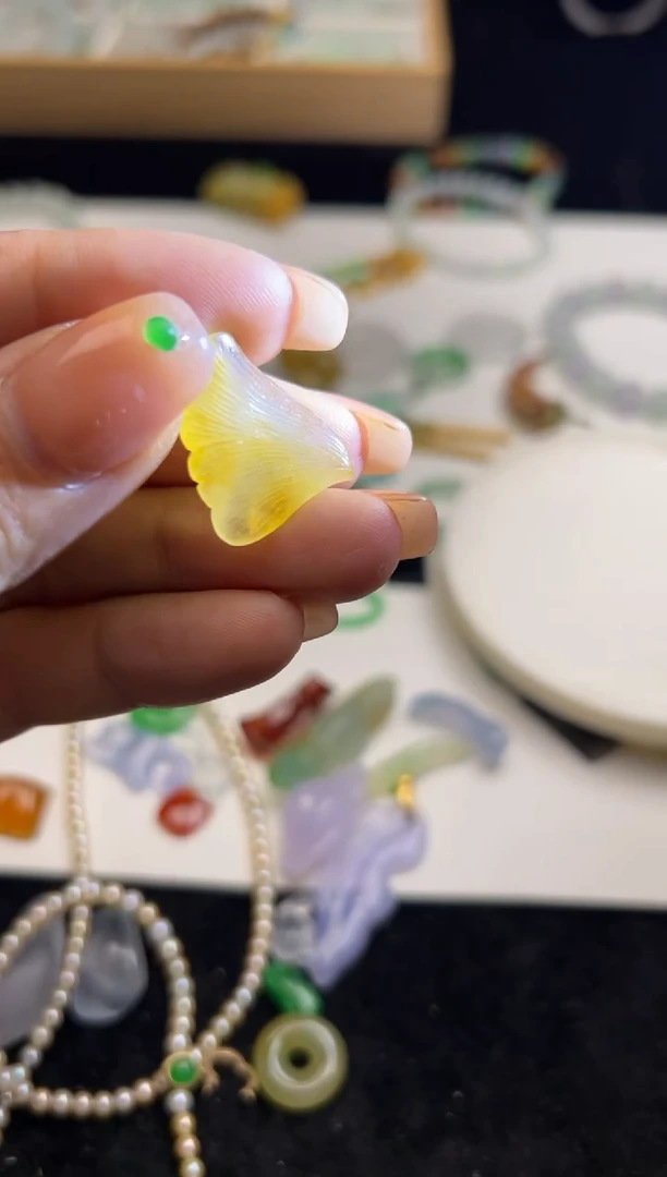 未镶嵌定制翡翠黄银杏叶2800+280