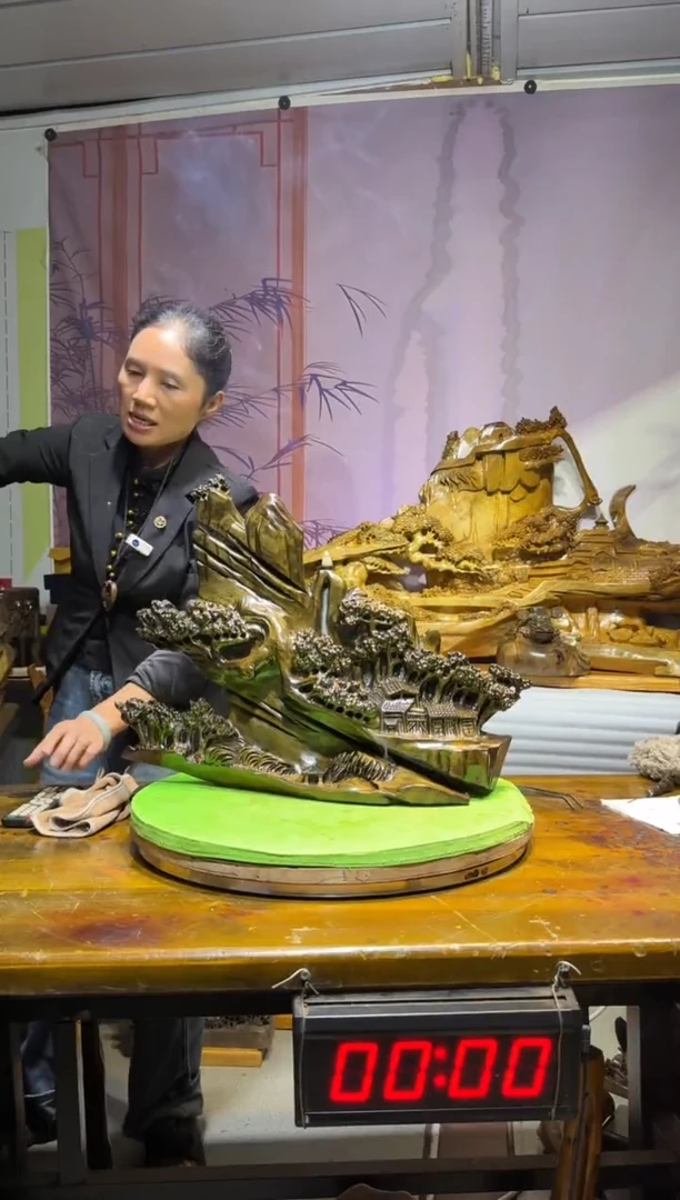 金丝楠希***野金丝楠木乌木摆件