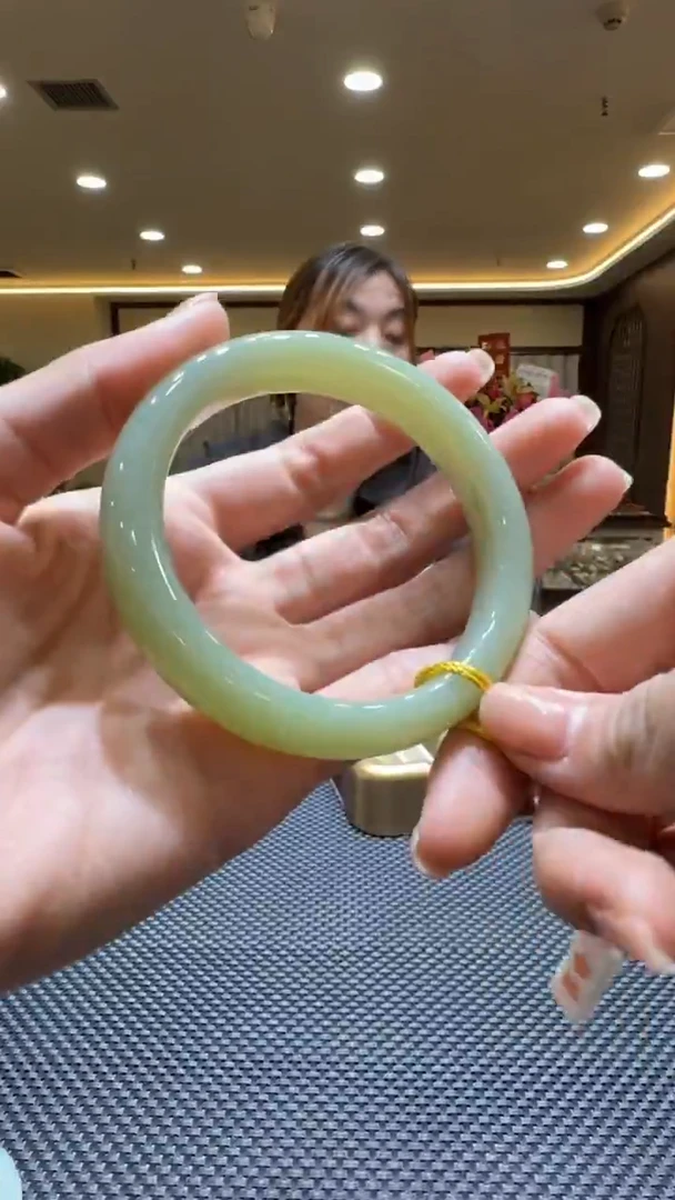 颈饰未镶嵌和田玉手镯58