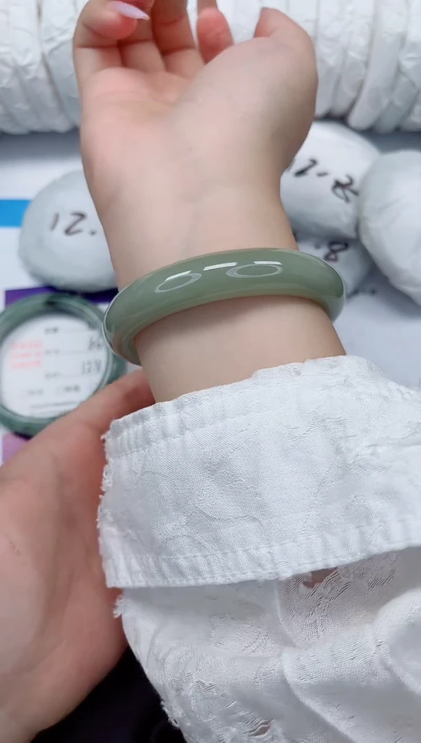 石英质玉手镯未镶嵌83-58/59