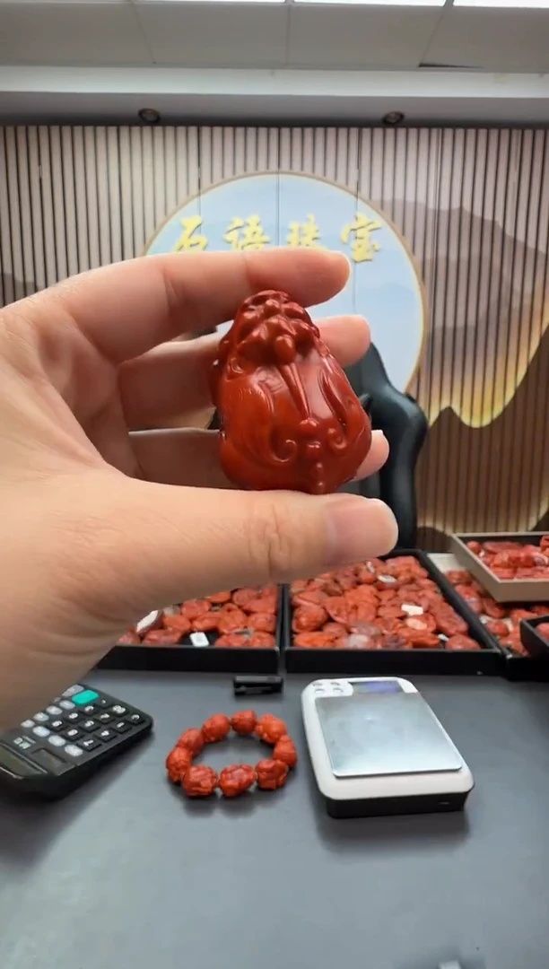 未镶嵌雕刻南红玛瑙053ZB1209产品一个