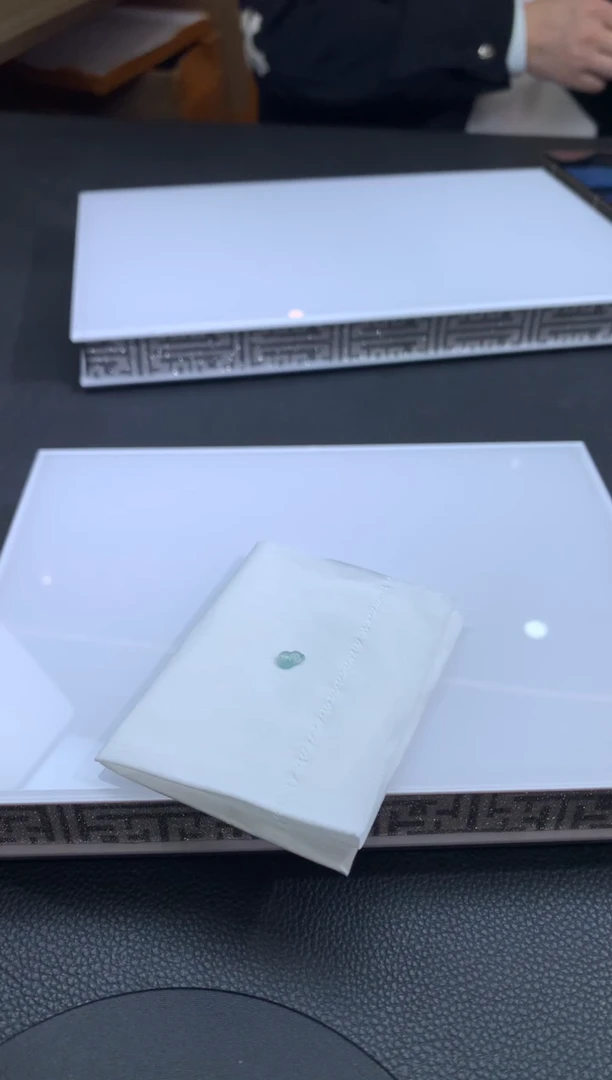 【闪购商品】定制翡翠未镶嵌翡翠