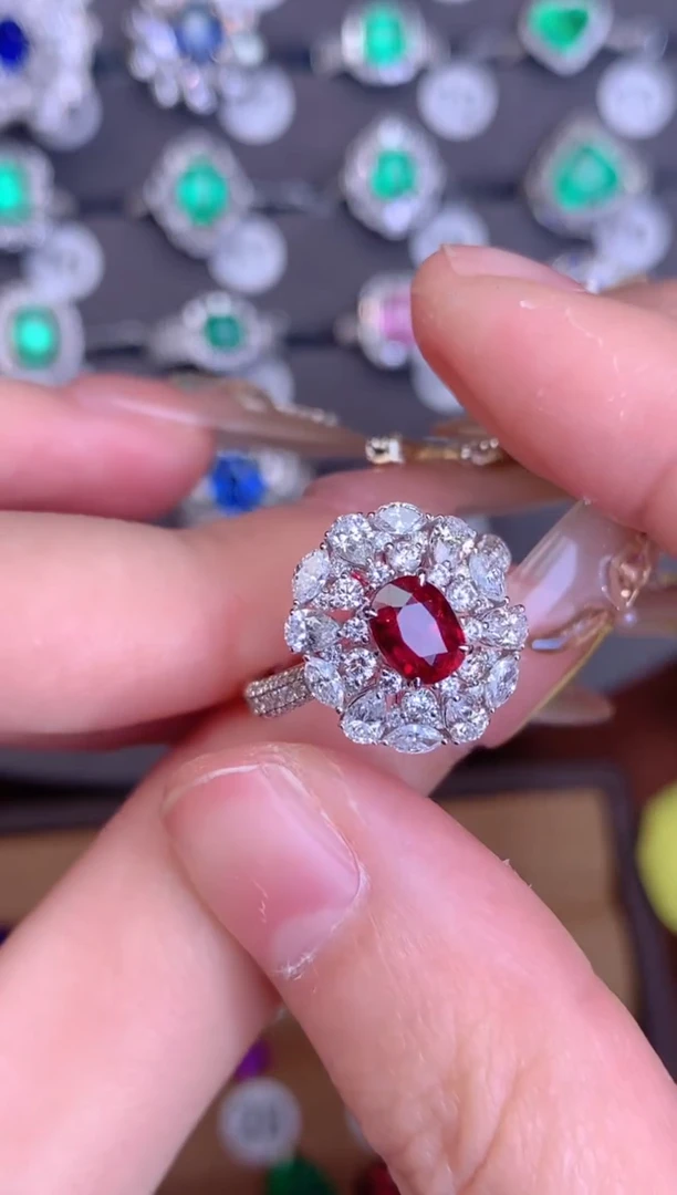 【闪购商品】红宝石戒指18K金镶嵌1.04CT  无烧鸽血红