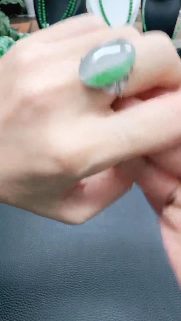 未镶嵌1石英质玉（非洲翠）/8056