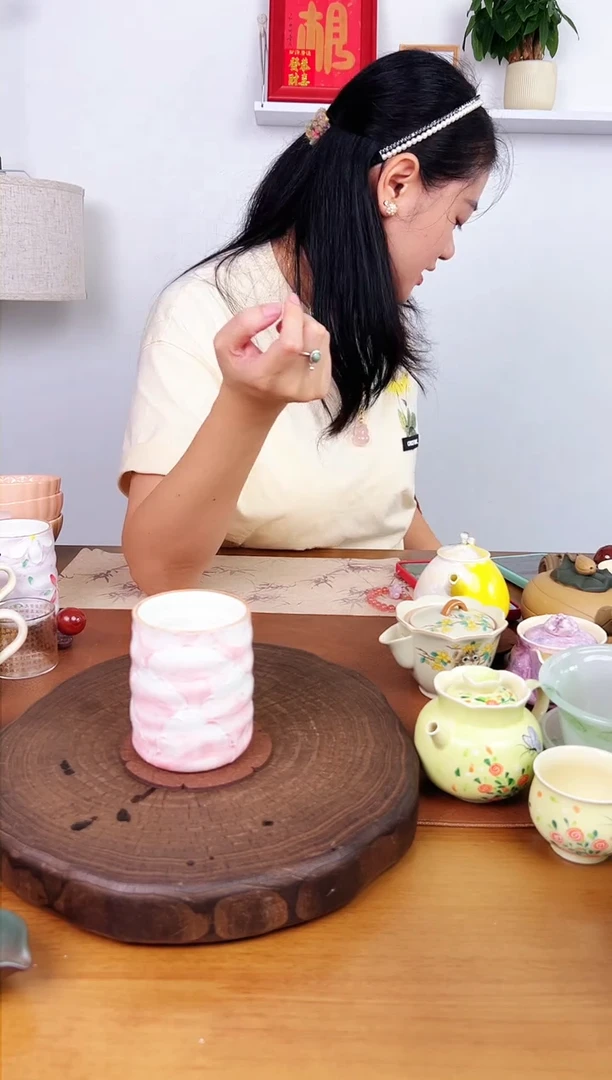 【老板娘福利乱炸】粉红色手握杯