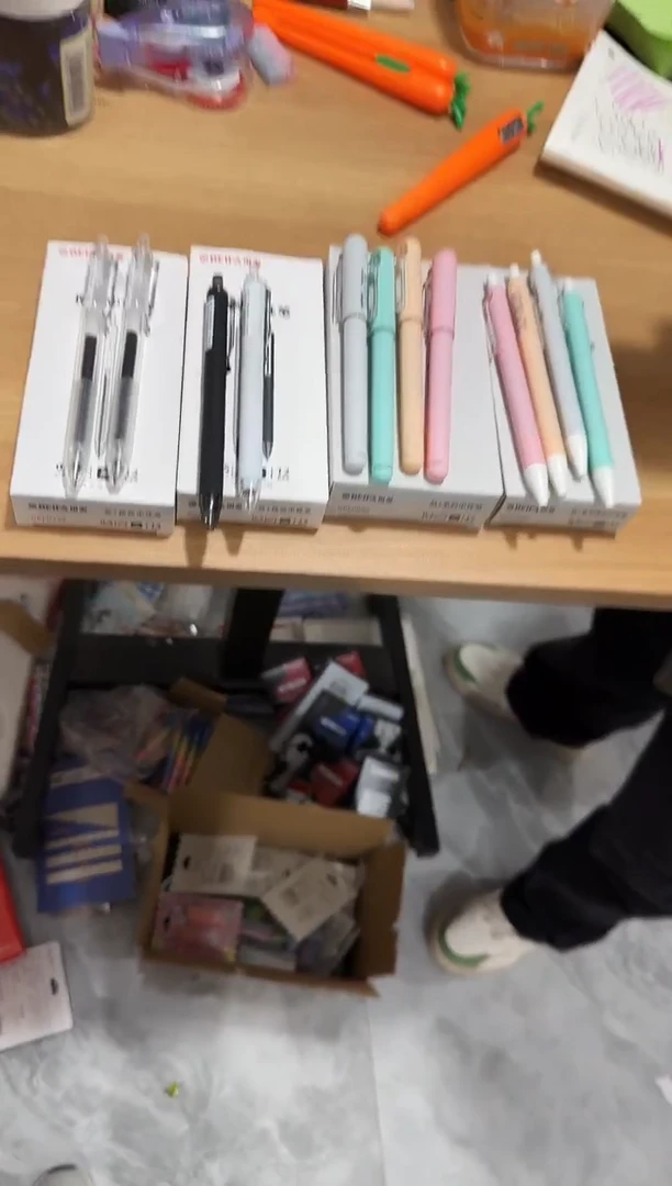 品+拔帽+透明杆+纯色杆+亲肤按动共4盒