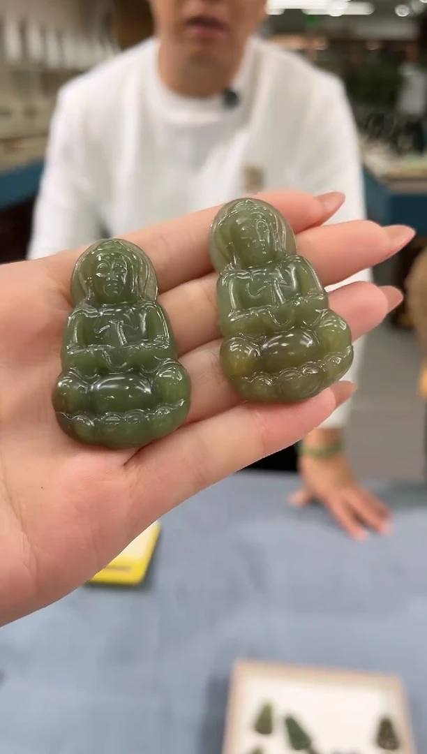 【闪购商品】和田玉吊坠未镶嵌多样性拍一发一黄口带糖观音C82239