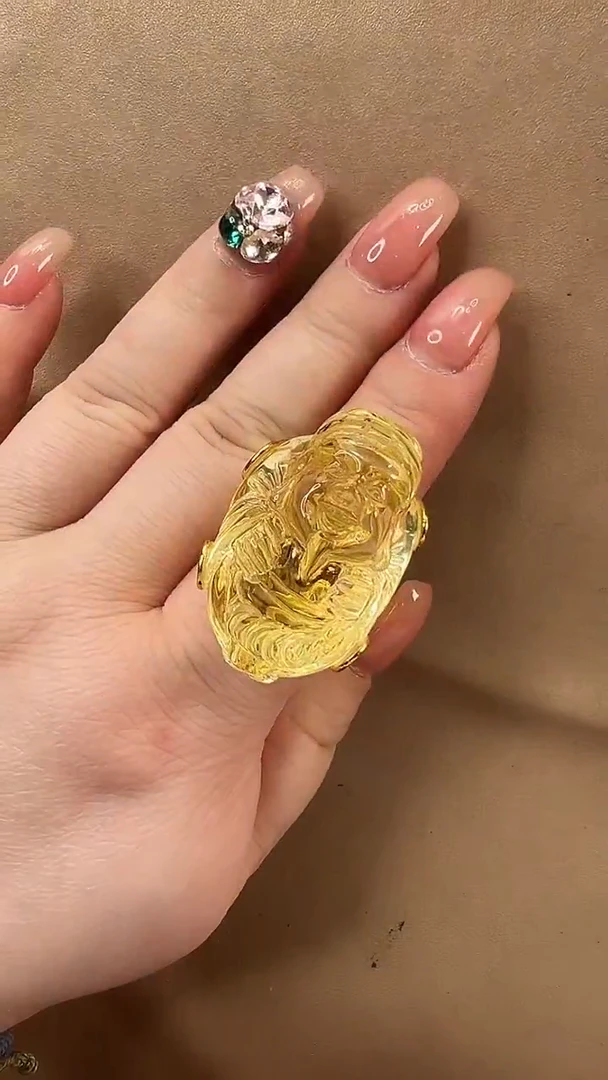 琥珀颈饰未镶嵌戒指