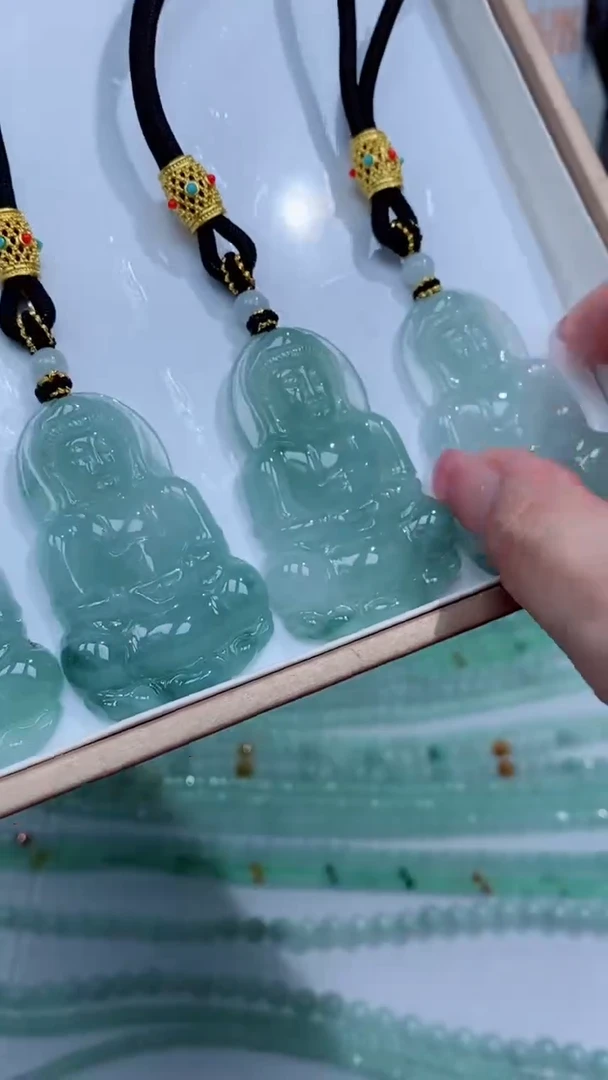 翡翠未镶嵌颈饰吊坠团购多样性发一件