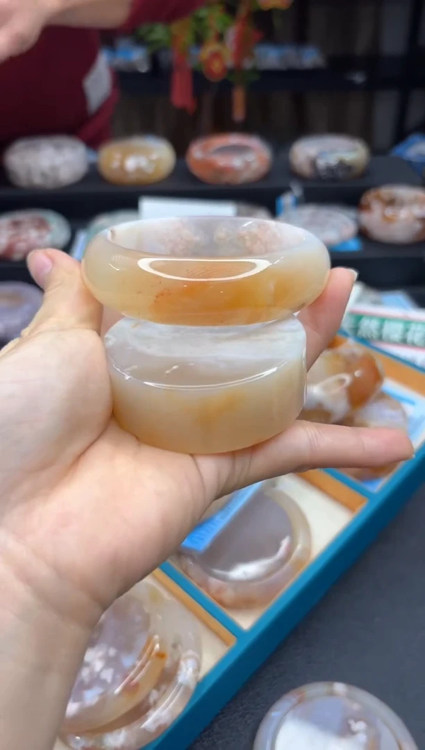 【闪购商品】石英质玉手镯未镶嵌10（61圈赠送镯心）