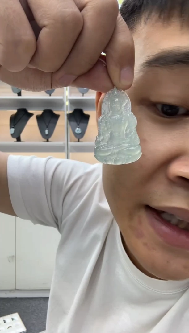 翡翠未镶嵌颈饰天然翡翠A货孤品一件