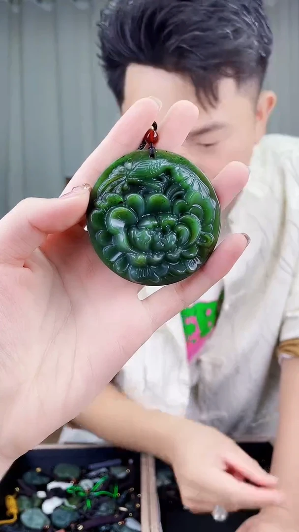 颈饰未镶嵌和田玉拍一发一，多样性发货！