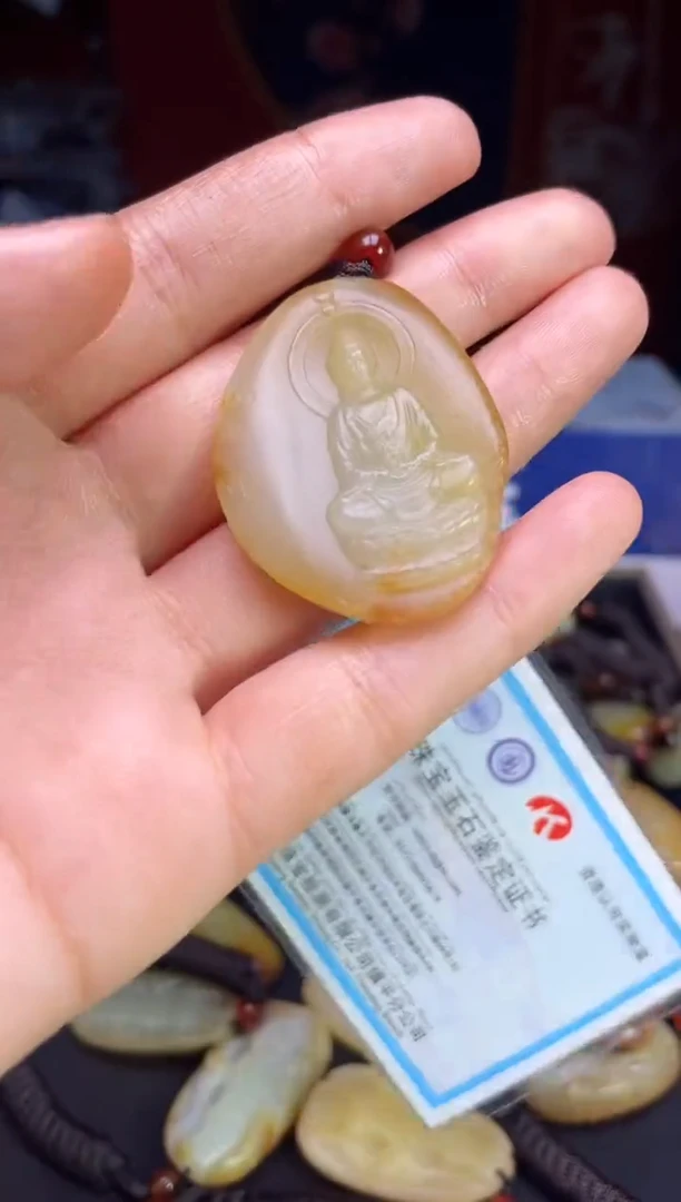 颈饰未镶嵌和田玉1