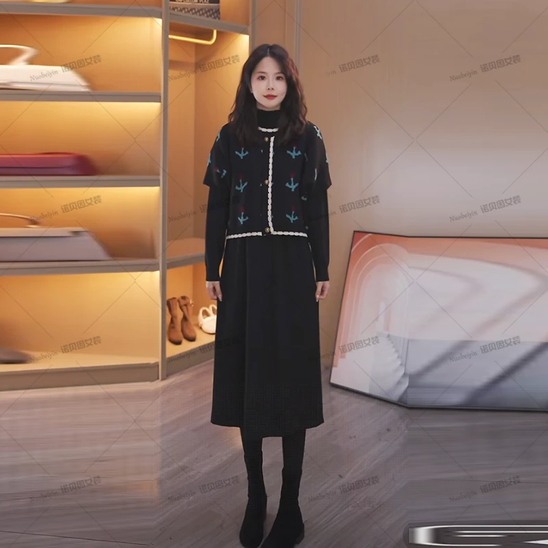 nuobeiyin/诺贝因冬季斗篷针织马甲连衣裙保暖两件套装裙 NDG9820