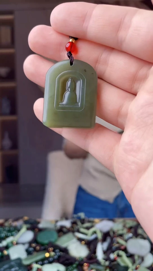 颈饰未镶嵌和田玉拍一发一，多样性发货