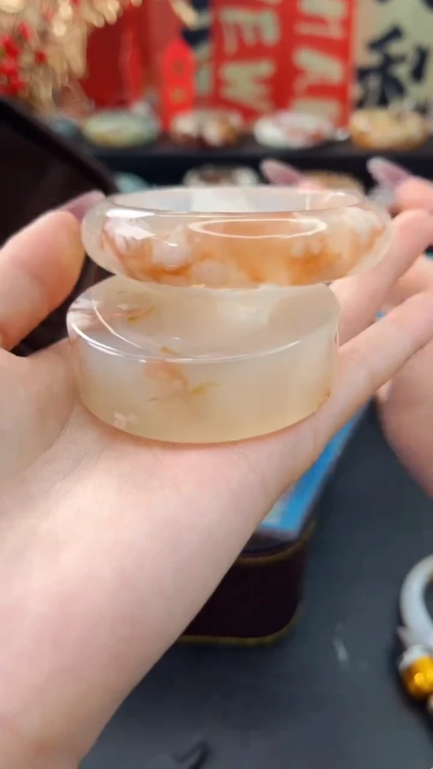 【闪购商品】石英质玉手镯未镶嵌赠送镯心（59圈口）