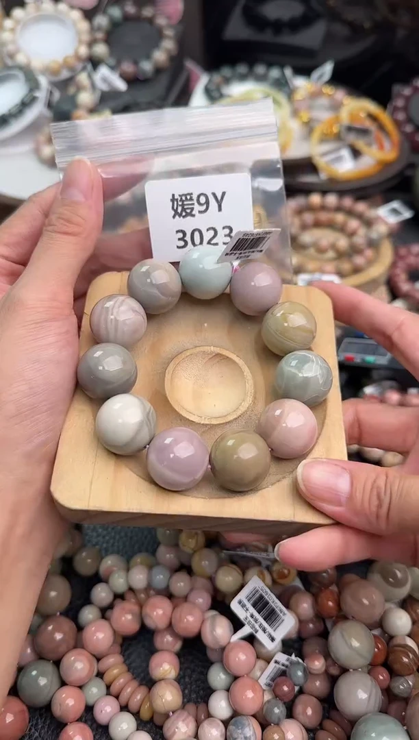 未镶嵌手链石英质玉鱼*9R3023