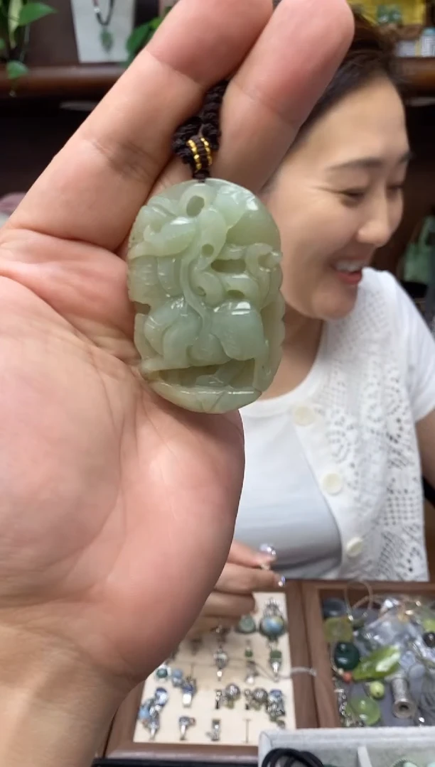 颈饰未镶嵌和田玉·