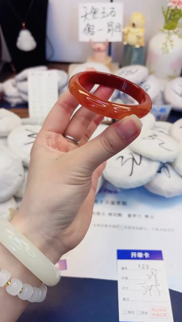 【闪购商品】石英质玉手镯未镶嵌123-玛瑙-圈口54