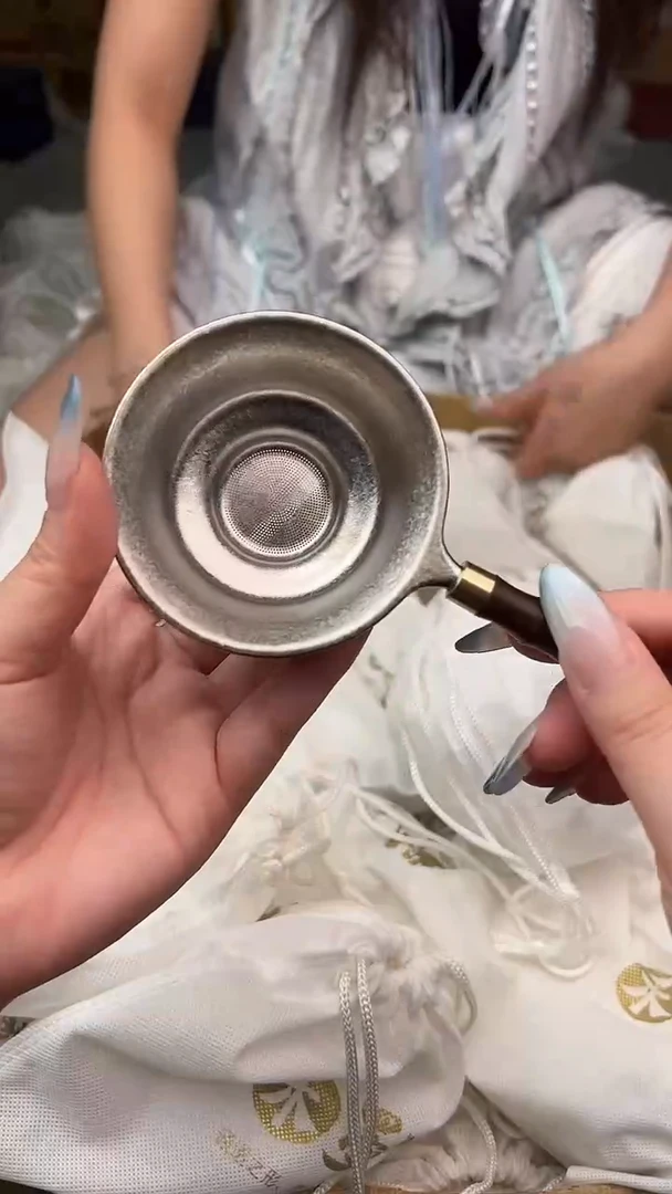 钛茶漏