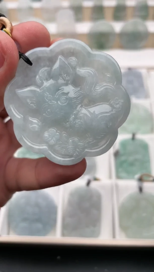 翡翠未镶嵌颈饰..../5/10/  236