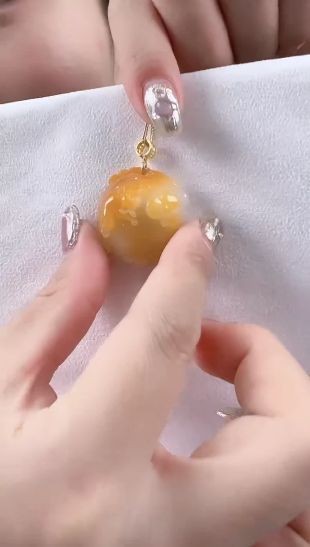 翡翠银S925镶嵌吊坠(不含链)孤品翡翠A货猴桃吊坠