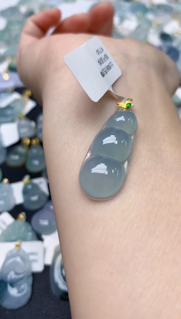 颈饰18K金镶嵌翡翠天然缅甸A货翡翠