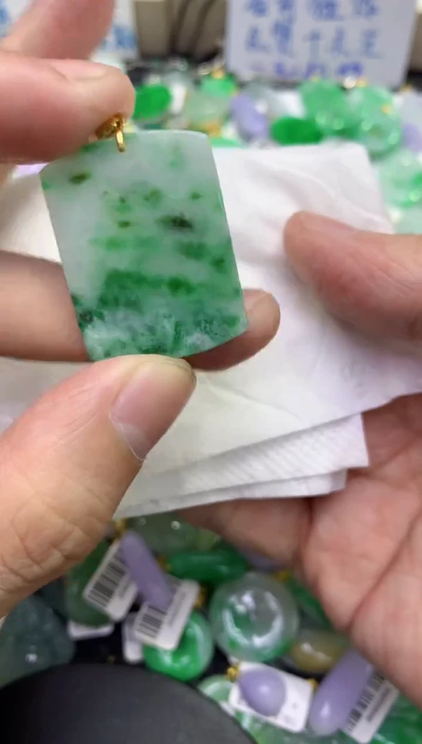 颈饰未镶嵌翡翠天然缅甸A货翡翠