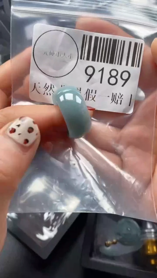 吊坠(不含链)未镶嵌翡翠9189