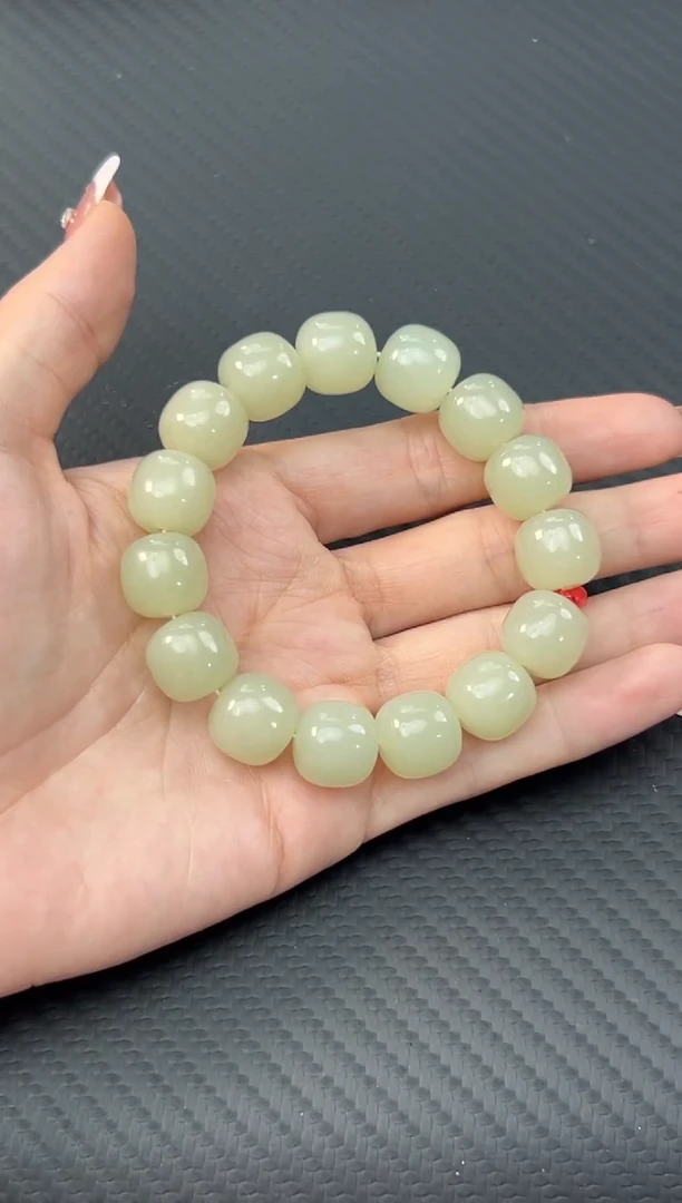 【闪购商品】和田玉手串未镶嵌且末微色差近矿卡14老型手串