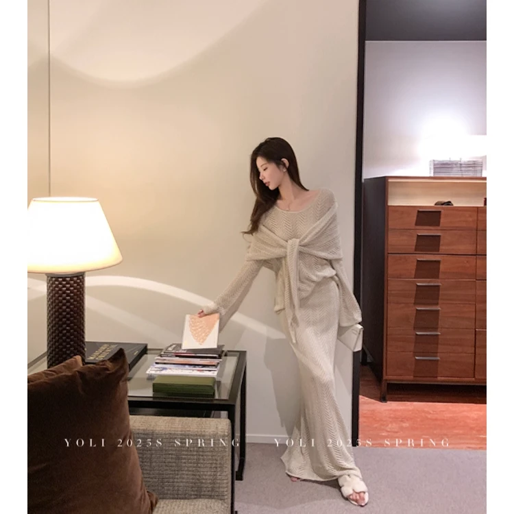 莱赛尔亚麻镂空针织精致优雅的一整套法式度假风秋季套装女6861#