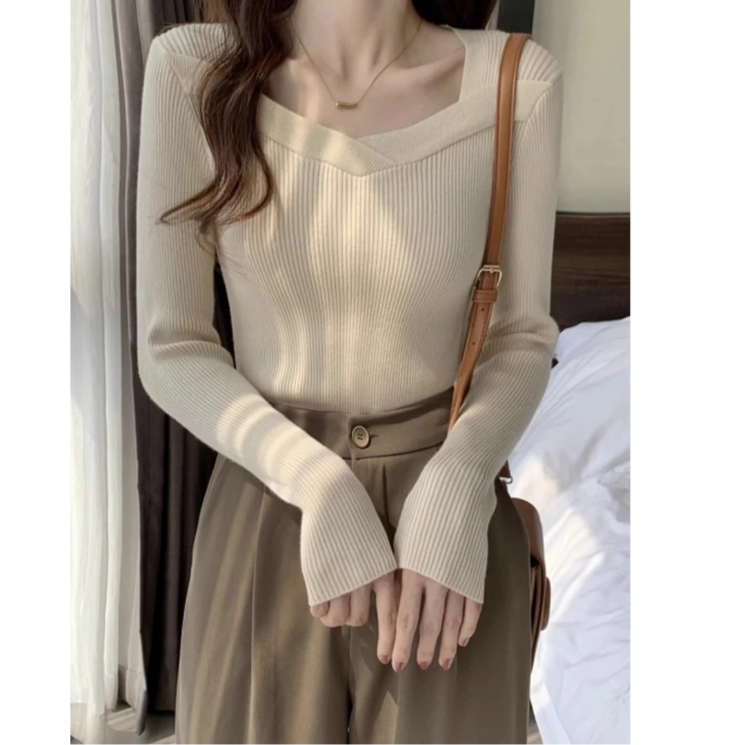 法式赫本方领针织衫女秋冬修身内搭独特设计上衣显瘦锁骨打底毛衣