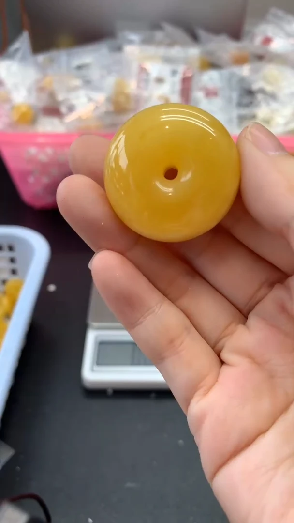 未镶嵌琥珀珠宝奇石2489