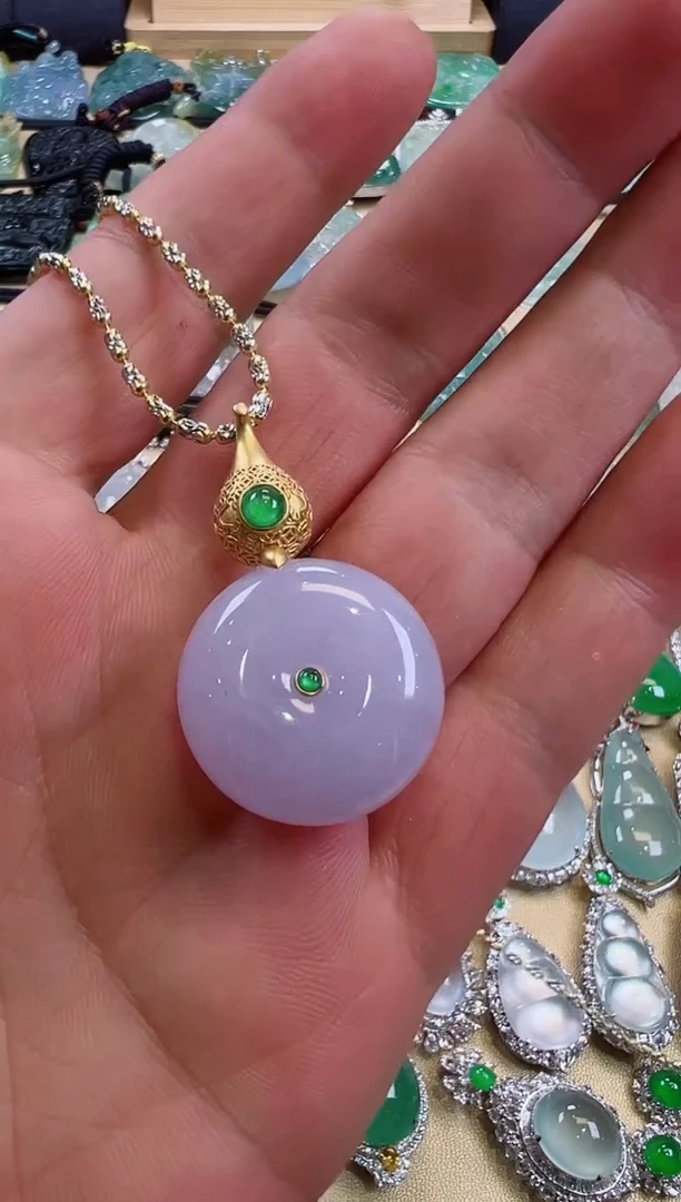 颈饰18K金镶嵌翡翠天然缅甸翡翠