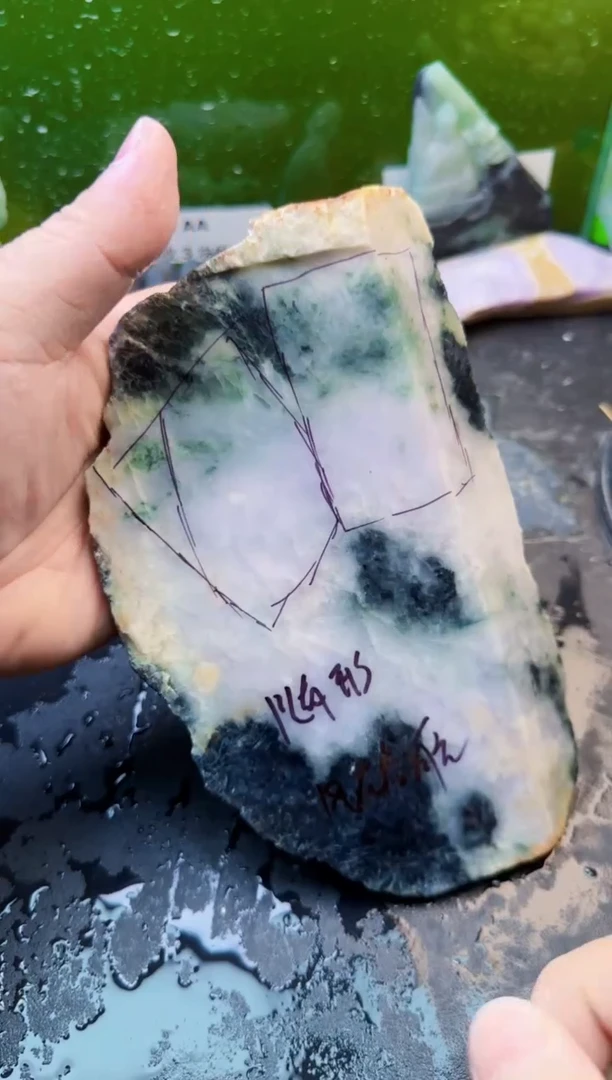 翡翠挂件未镶嵌天然翡翠107