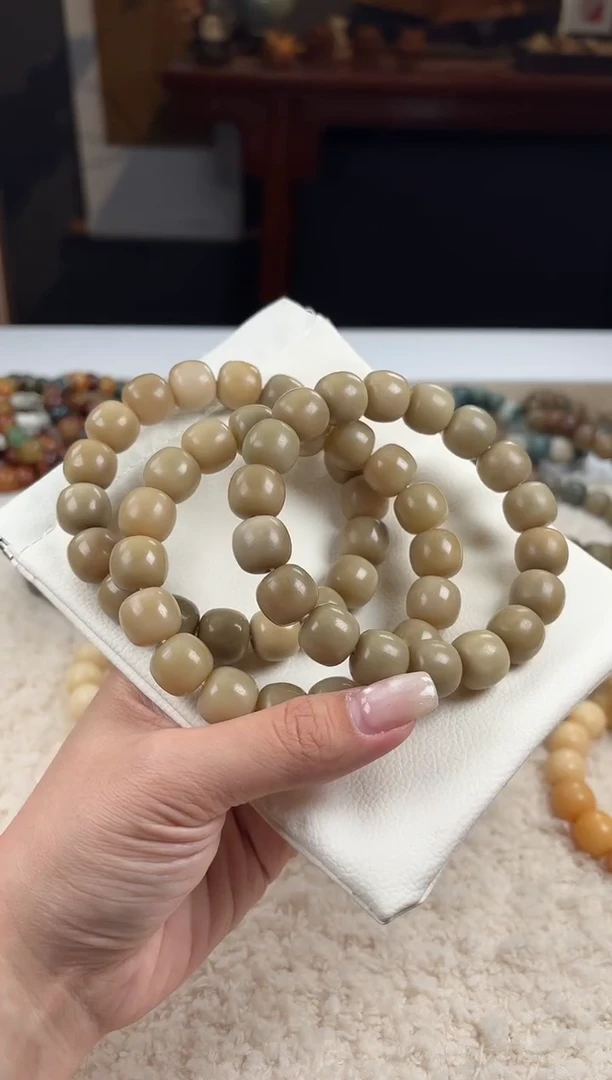 【闪购商品】菩提根/象牙果手串14干磨（611）