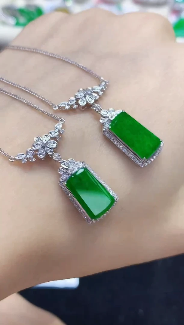 套链18K金镶嵌翡翠AL多样性发其一