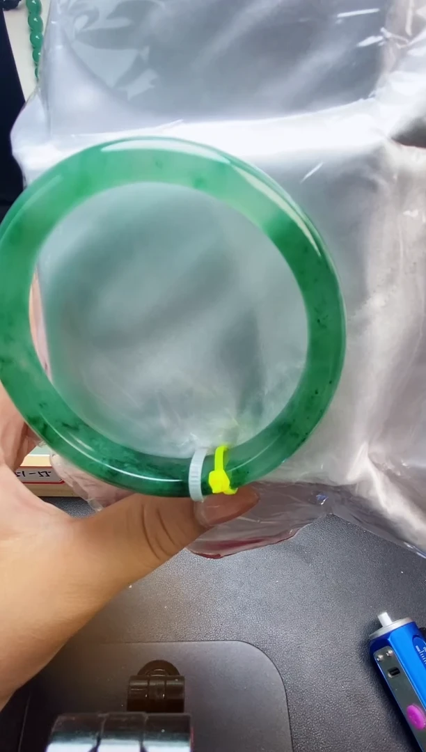 石英质玉（非洲翠）手镯未镶嵌非洲翠22