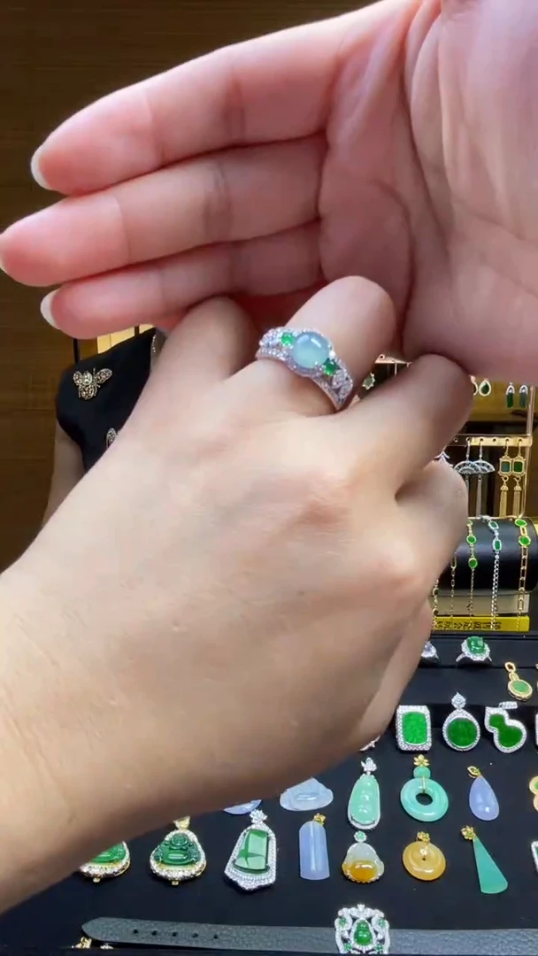 翡翠银S925镶嵌耳饰 翡翠