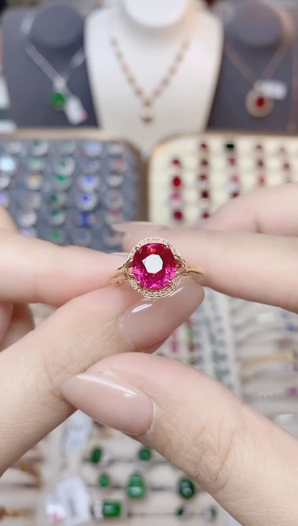 18K金镶嵌碧玺戒指碧玺1.9CT