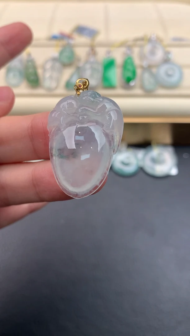 翡翠18K金镶嵌颈饰F255