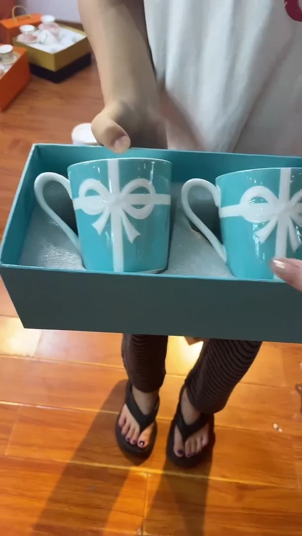 杯鸿辉家品牌瓷器，京东包邮！