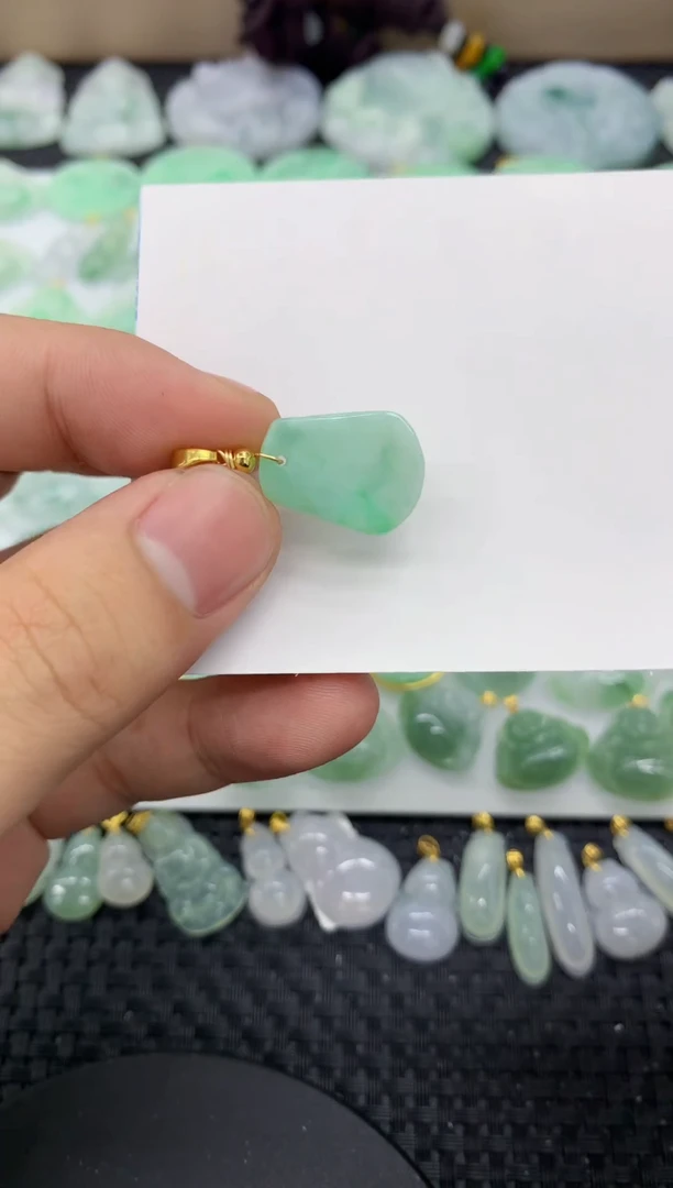 【闪购商品】翡翠颈饰未镶嵌1111111111