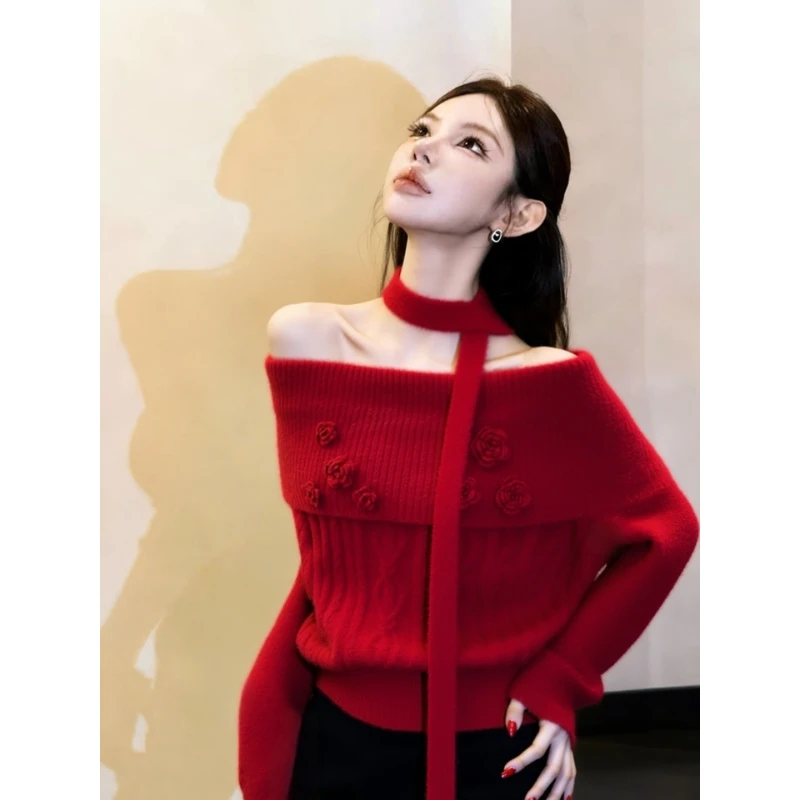 2025冬季减龄独特设计感小众圣诞新年穿搭红色一字肩立体花毛衣女