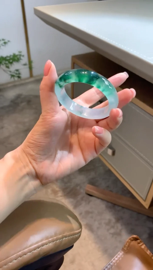 翡翠手镯未镶嵌【1号】冰种飘花正圈