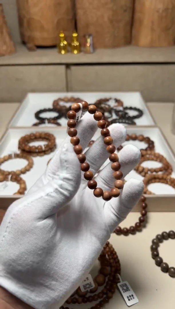 檀香木手串/手链沉水级 0.8横纹黑肉老山檀香