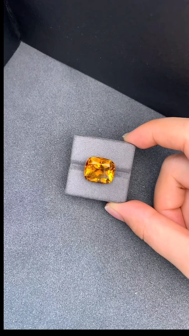 【闪购商品】水晶无未镶嵌14.63克拉