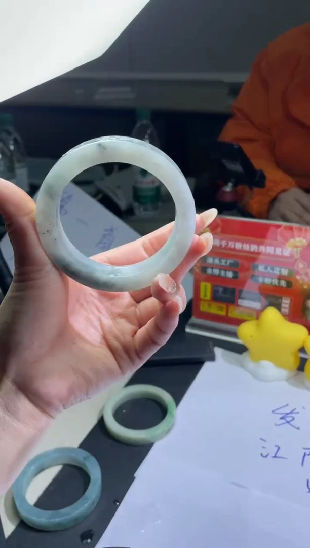 【闪购商品】定制翡翠手镯未镶嵌手镯DDH/发一件