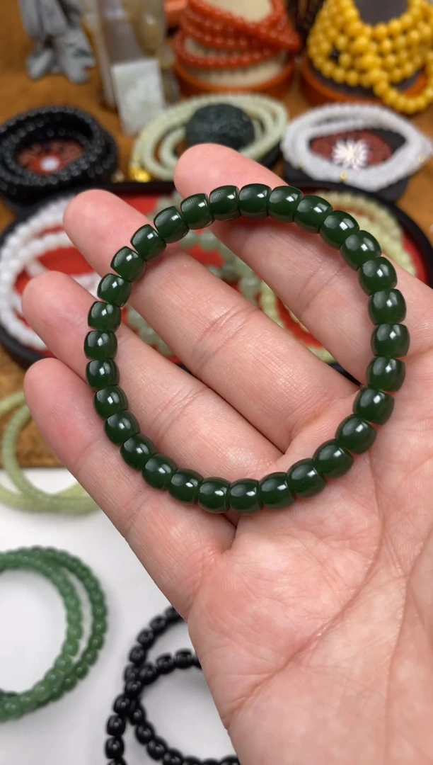 颈饰未镶嵌和田玉手串