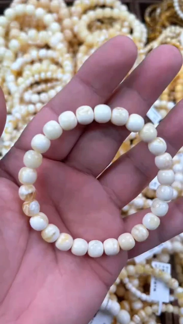 裸石琥珀未镶嵌C12  8左右老型